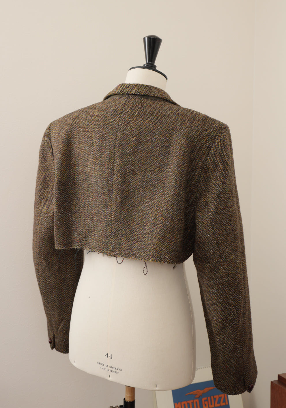 BIG SHOULDER SHORT JACKET - color "A"