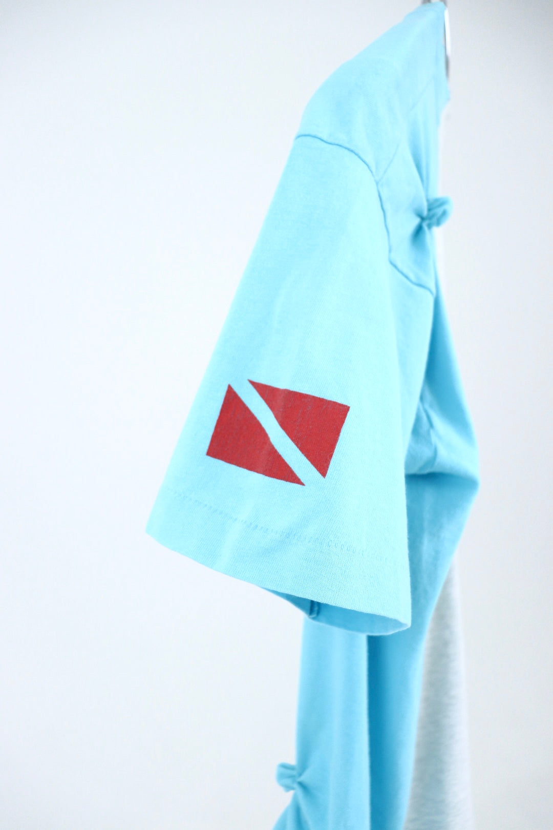 5/22 release Warren – Knot half tee